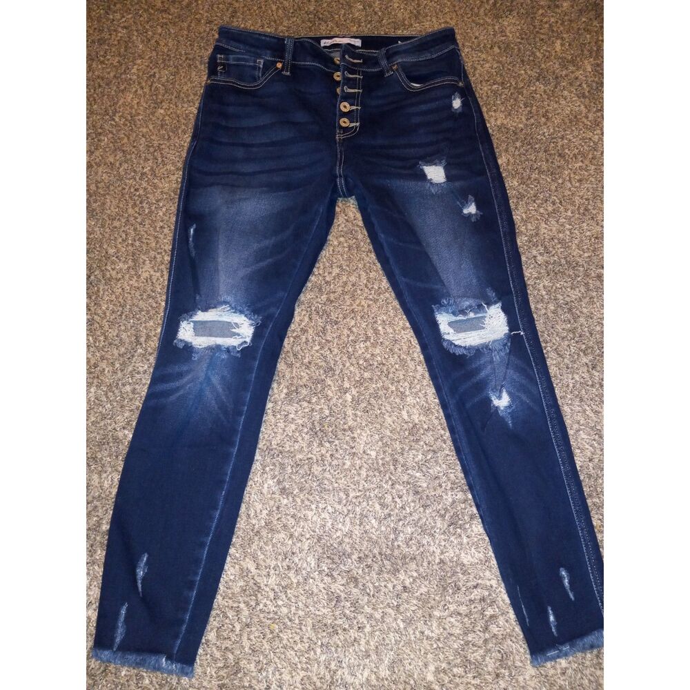KanCan Exclusively Maurices